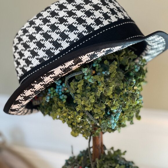 Pugs Gear Black and white Houndstooth Straw Hat - Picture 7 of 15